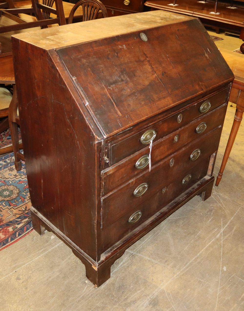 An 18th century walnut bureau, W.92cm, D.50cm, H.100cm